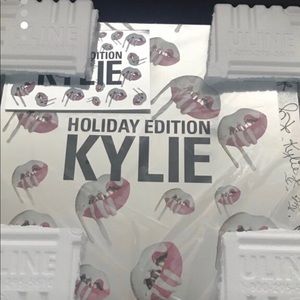 Holiday box limited edition